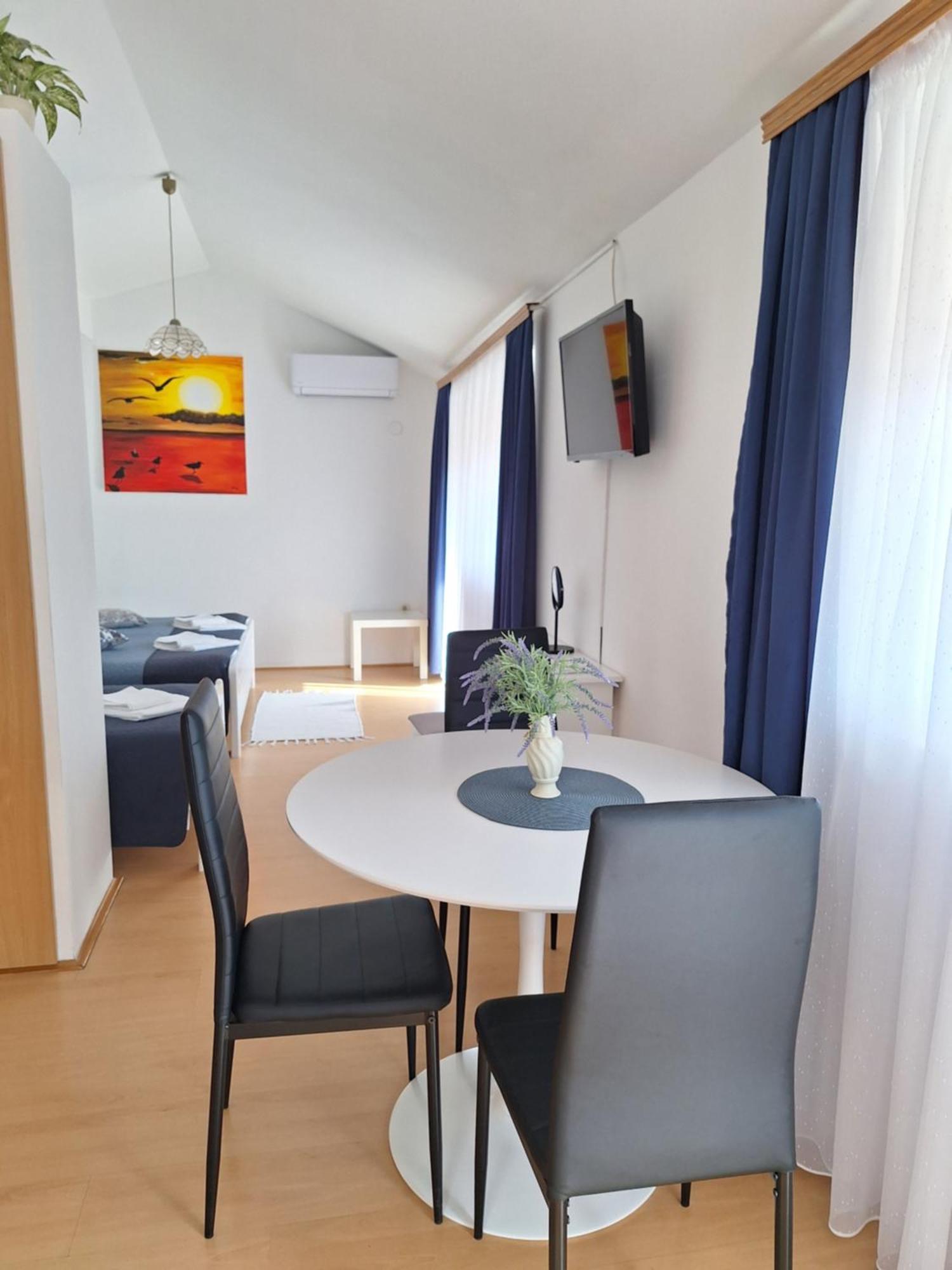 Apartments Kozjan Карловац Екстериор снимка